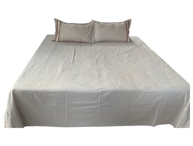 LuxeHome Premium Cotton Solid-Tone Bedsheet Set with Matching Pillow Covers2 LuxeHome Premium Cotton Solid-Tone Bedsheet Set with Matching Pillow Covers1