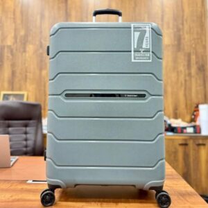 Travelink "Titan" Series Hard-Shell 360° Spinner Luggage